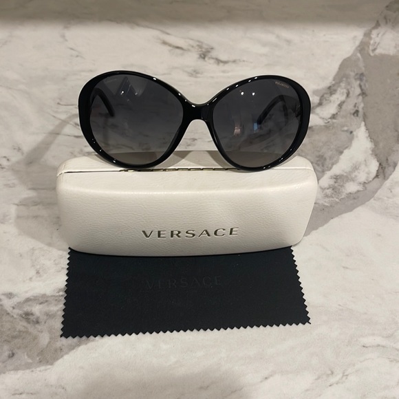 VERSACE SUNGLASSES POLARIZED - Picture 1 of 5